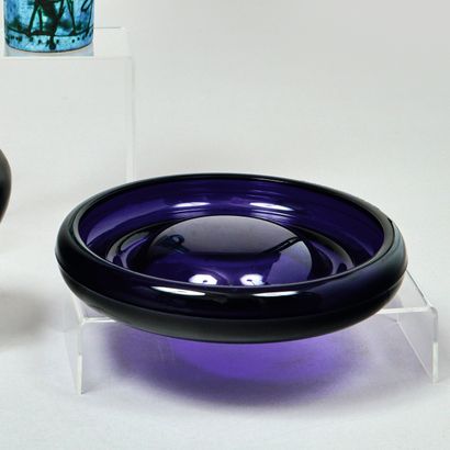 Enzo MARI (1932-2020). Cendrier en verre...