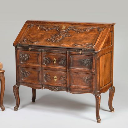 Petit bureau scriban en bois naturel patiné,...