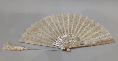 Mother-of-pearl and bone fan with blond lace...
