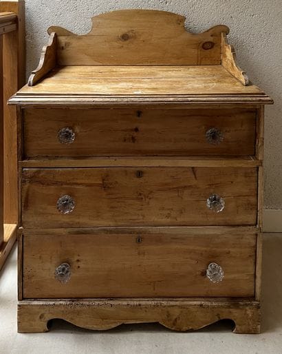 Pine toilet chest, cut-out gallery, three-drawer...