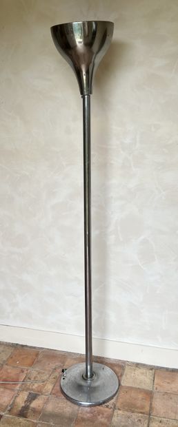 Floor lamp, round base, shaft and diffuser...