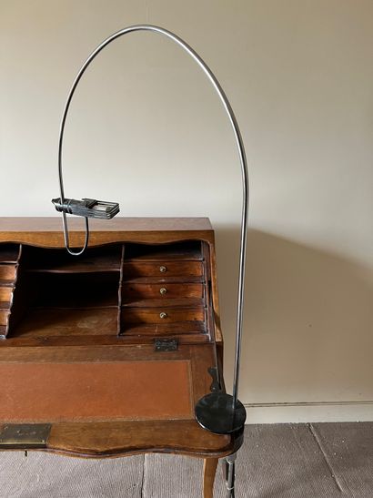 In the taste of Joe COLOMBO. Fixing desk...