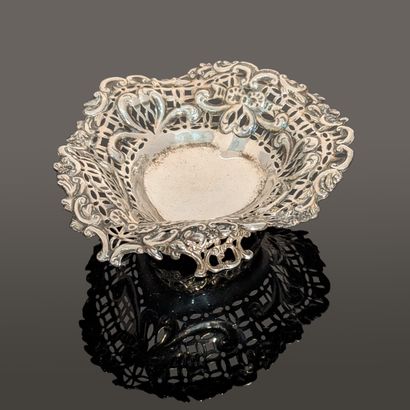 Small silver (800) heart-shaped vide-poche...