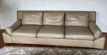Edelhard HARLIS for MOBILIER INTERNATIONAL....