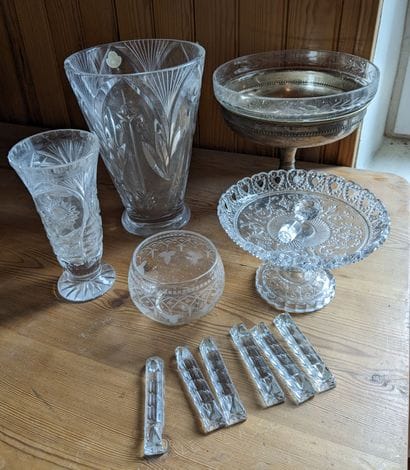 Lot: crystal horn vase with cut decoration;...