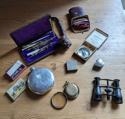 Lot: metal travel kit in morocco case; Auricoste...