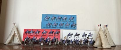 Set of flat pewter soldiers featuring Zouaves,...