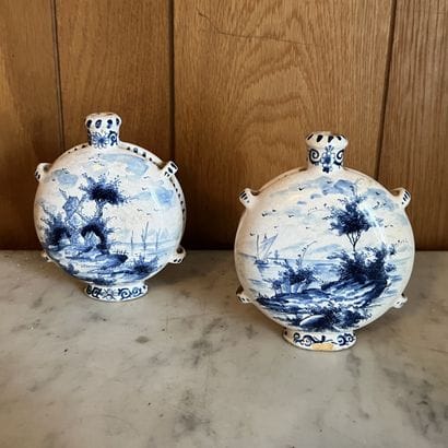 Pair of small Delft earthenware pilgrim gourds...