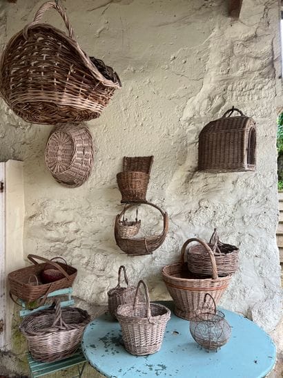 Set of baskets and baskets in rattan and...