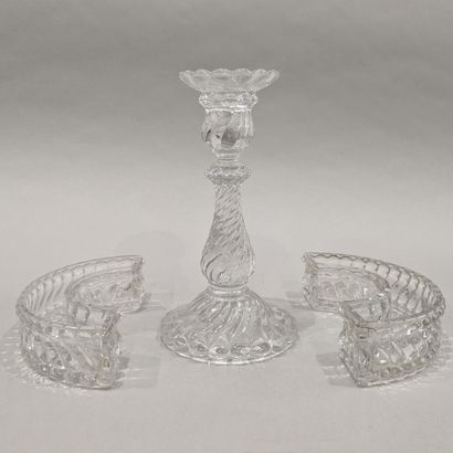 Cristallerie de BACCARAT. Flambeau balustre...
