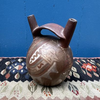 Pre-Columbian art. Small two-spouted vessel...