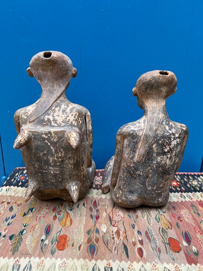 Pre-Columbian art. Pair of statuettes in...