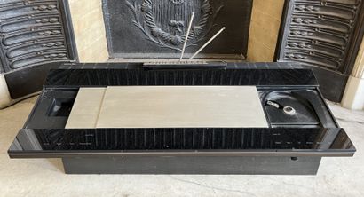 Bang & Olufsen. Chaîne Hi-Fi modèle Beocenter...