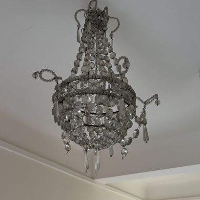 Petite suspension montgolfière garnie de...