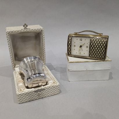 Set: - silver-plated metal kettledrum, base...
