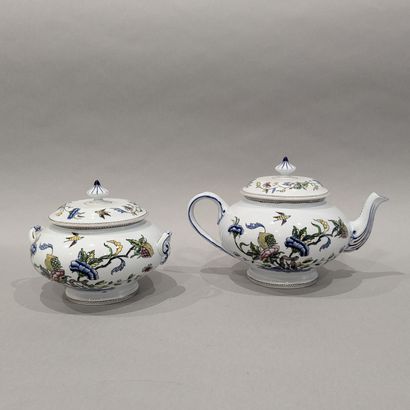 Faïencerie de SARREGUEMINES. Enameled earthenware...
