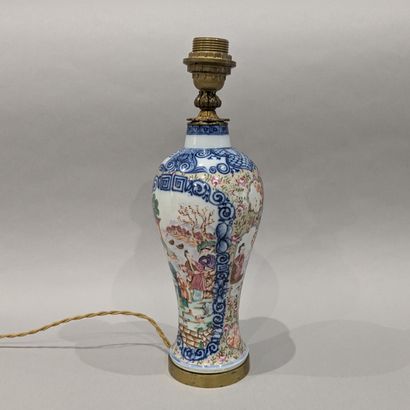China, 20th century. Porcelain baluster vase...