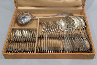 Ménagère de couverts en métal argenté de...