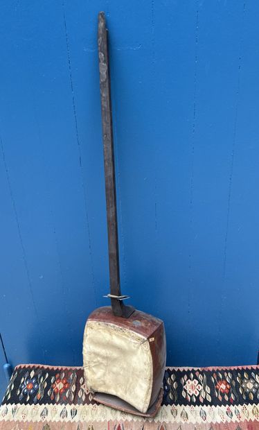 Far Eastern mandolin, the body with slightly...