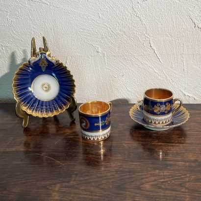 Pair of porcelain litron cups decorated with...
