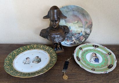 Napoleonic souvenir set: regule bust of Napoleon....
