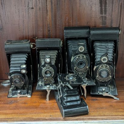 KODAK camera set.