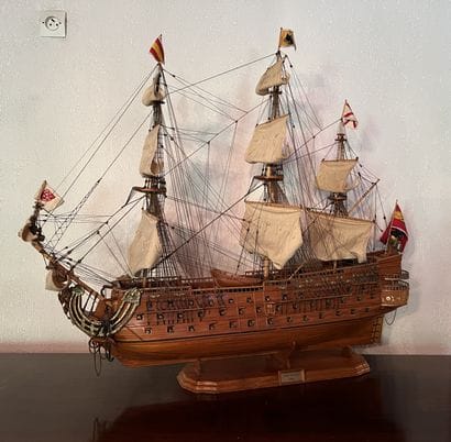 Model of a three-masted ship in wood, painted...