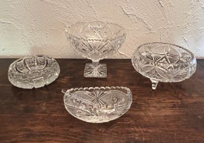 Crystals: round cut-crystal bowl on pedestal,...