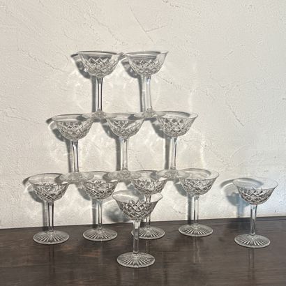 Cristallerie de BACCARAT. Eleven cut-crystal...