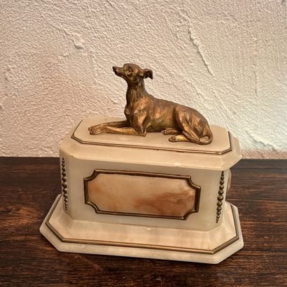 Alabaster box, with gilded brass moldings...