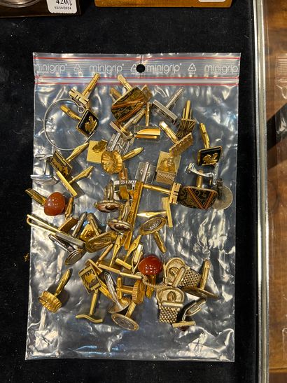Set of pairs of cufflinks, in metal and gilded...