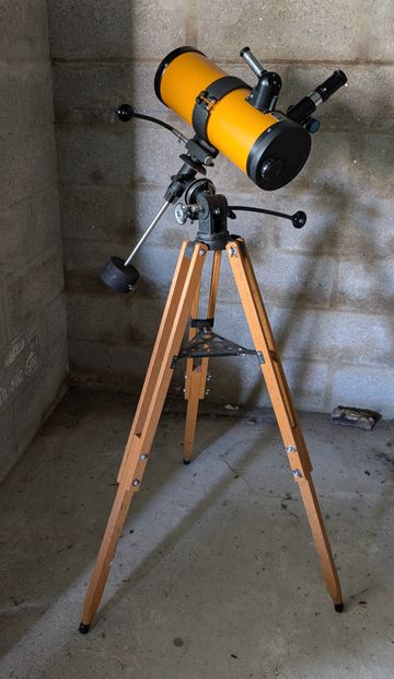 Télescope SBS astronomical 114 mm.
