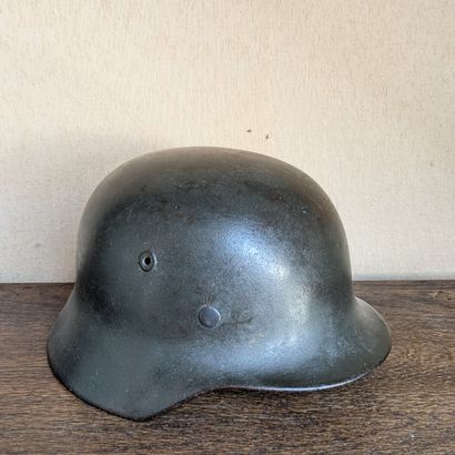 Casque allemand modèle 1940. Coque à un insigne...