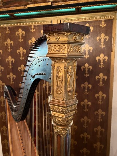 Harpe de la Maison Erard en placage de palissandre...