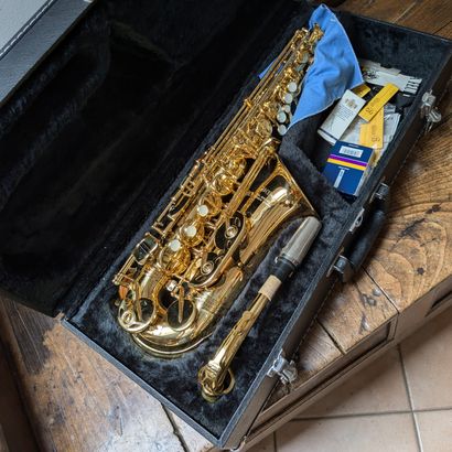 Saxophone de marque Jupiter. Marqué JAS 769-767...