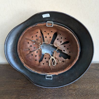 Casque allemand modèle 1940. Coque à un insigne...
