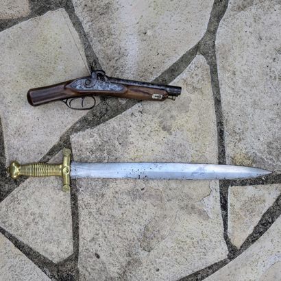 Ensemble de deux pièces : - Glaive modèle...