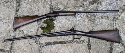 Ensemble comprenant : a) fusil de chasse...