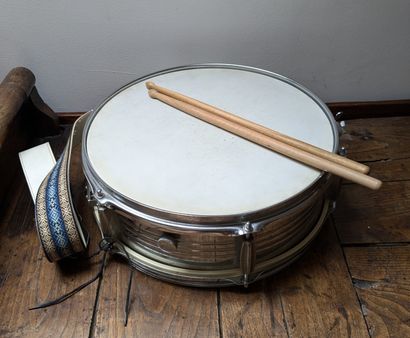 Instruments de musique : tambour, tambou...