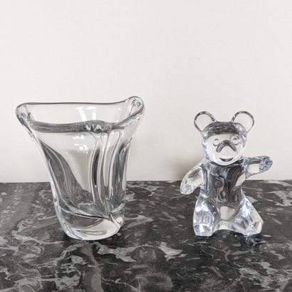 DAUM France. Vase tulipe et ourson. Cristal...