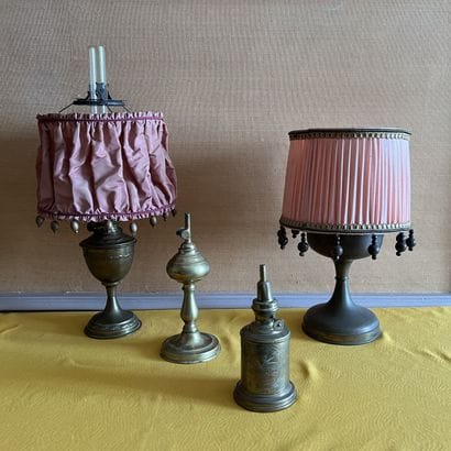 Ensemble de quatre lampes à pétrole, une...