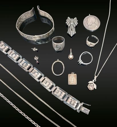 Petits bijoux en argent (925 et 800) : boucle...