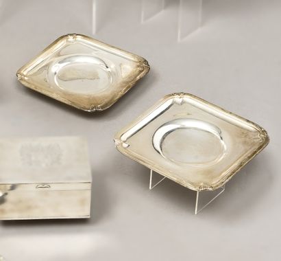 Paire de présentoirs sur piédouche de forme...