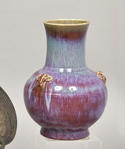 CHINA - 18th/19th century. Bottle vase in...