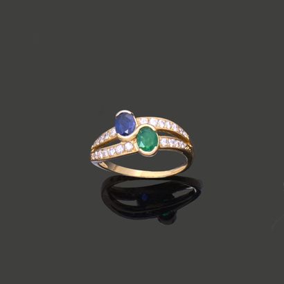 Ring in 18K (750) yellow gold, set with an...