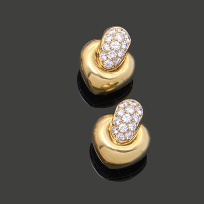 Pair of 18K (750) yellow gold heart-shaped...