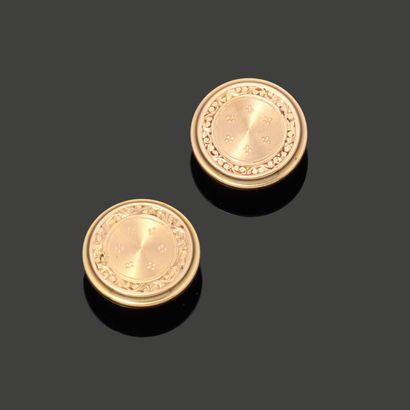 Two pairs of breastplate buttons in 18K (750)...