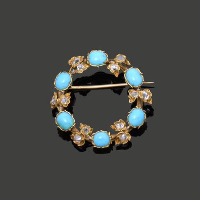 Brooch set in 18K (750) yellow gold, featuring...