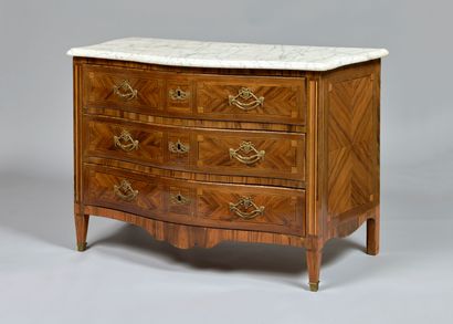 Chest of drawers with curved front and sides...