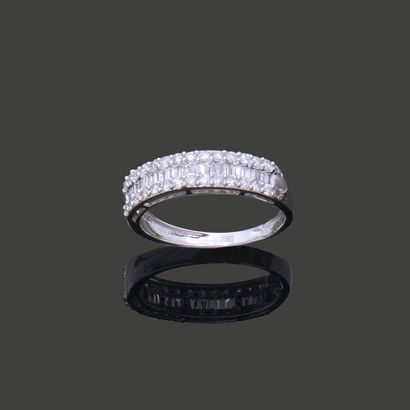 Half wedding band in 18K (750) white gold,...